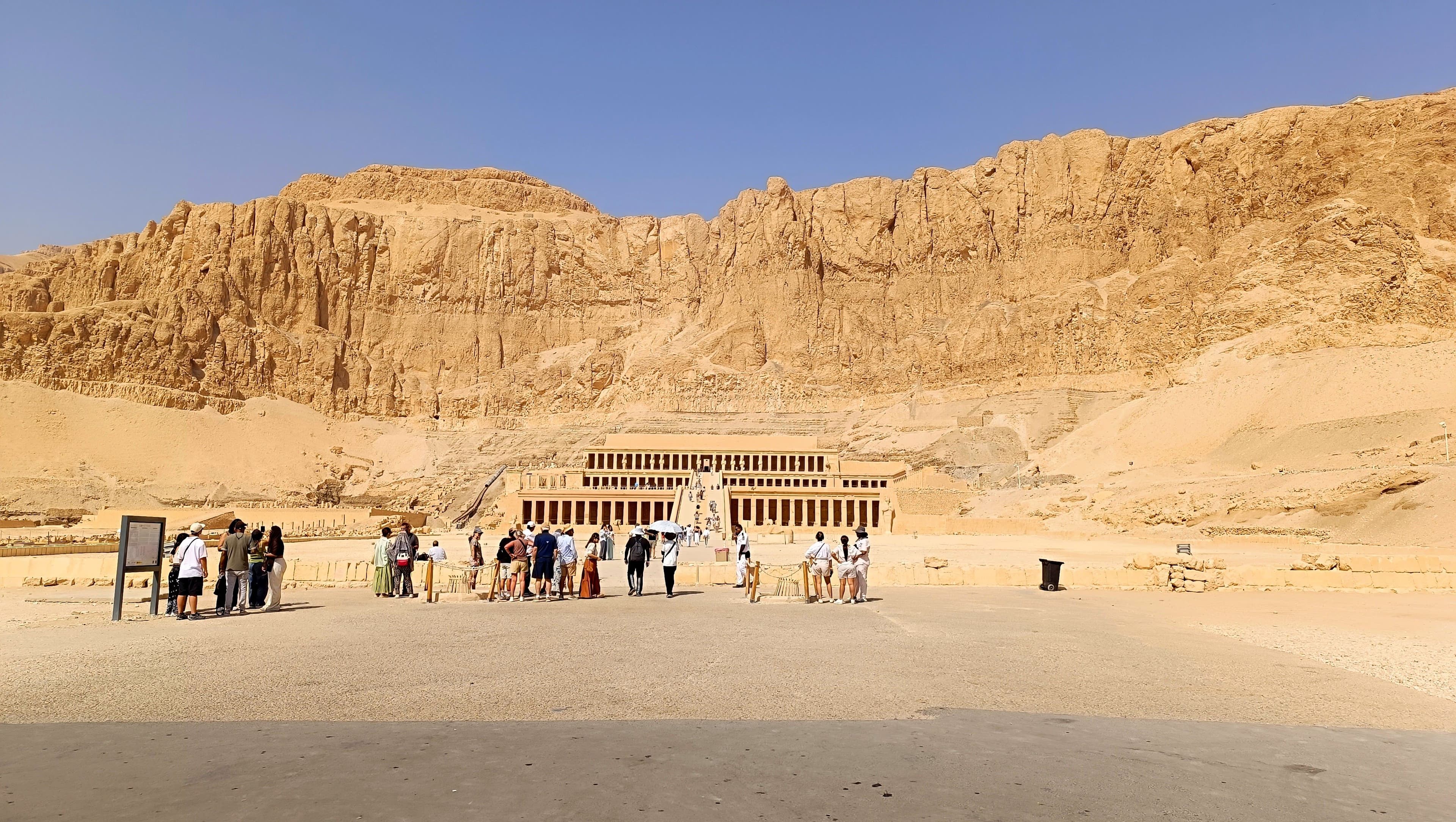 Hatshepsut & the cliffs of Deir el-Bahari